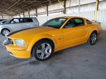  Salvage Ford Mustang