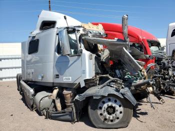  Salvage Volvo Vn