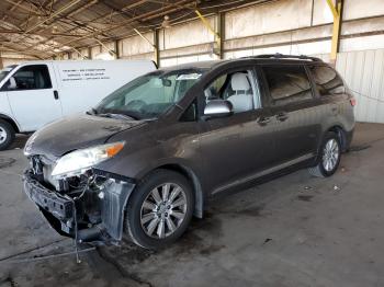  Salvage Toyota Sienna