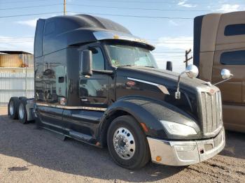  Salvage Peterbilt 579
