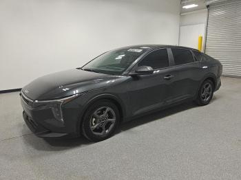  Salvage Kia K4 Lx