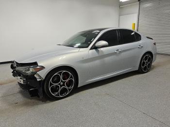  Salvage Alfa Romeo Giulia Sup