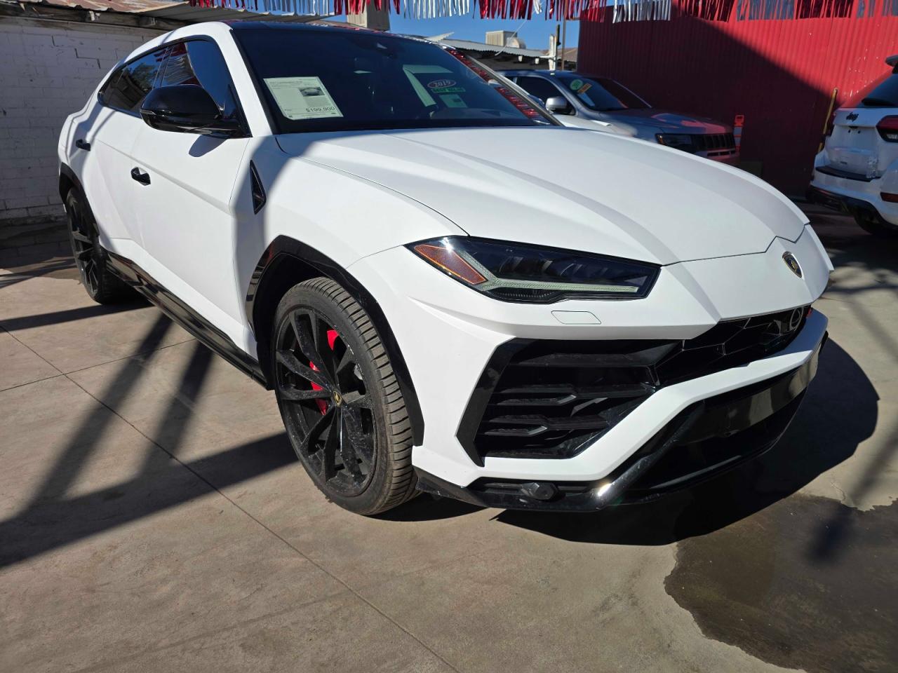 Lamborghini Urus Image 1