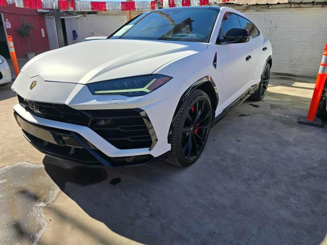 Lamborghini Urus Image 4