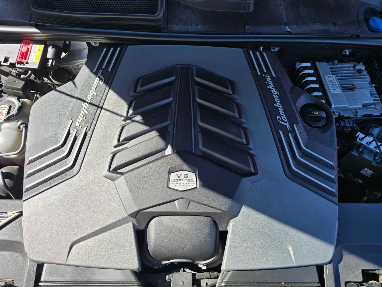 Lamborghini Urus Image 3