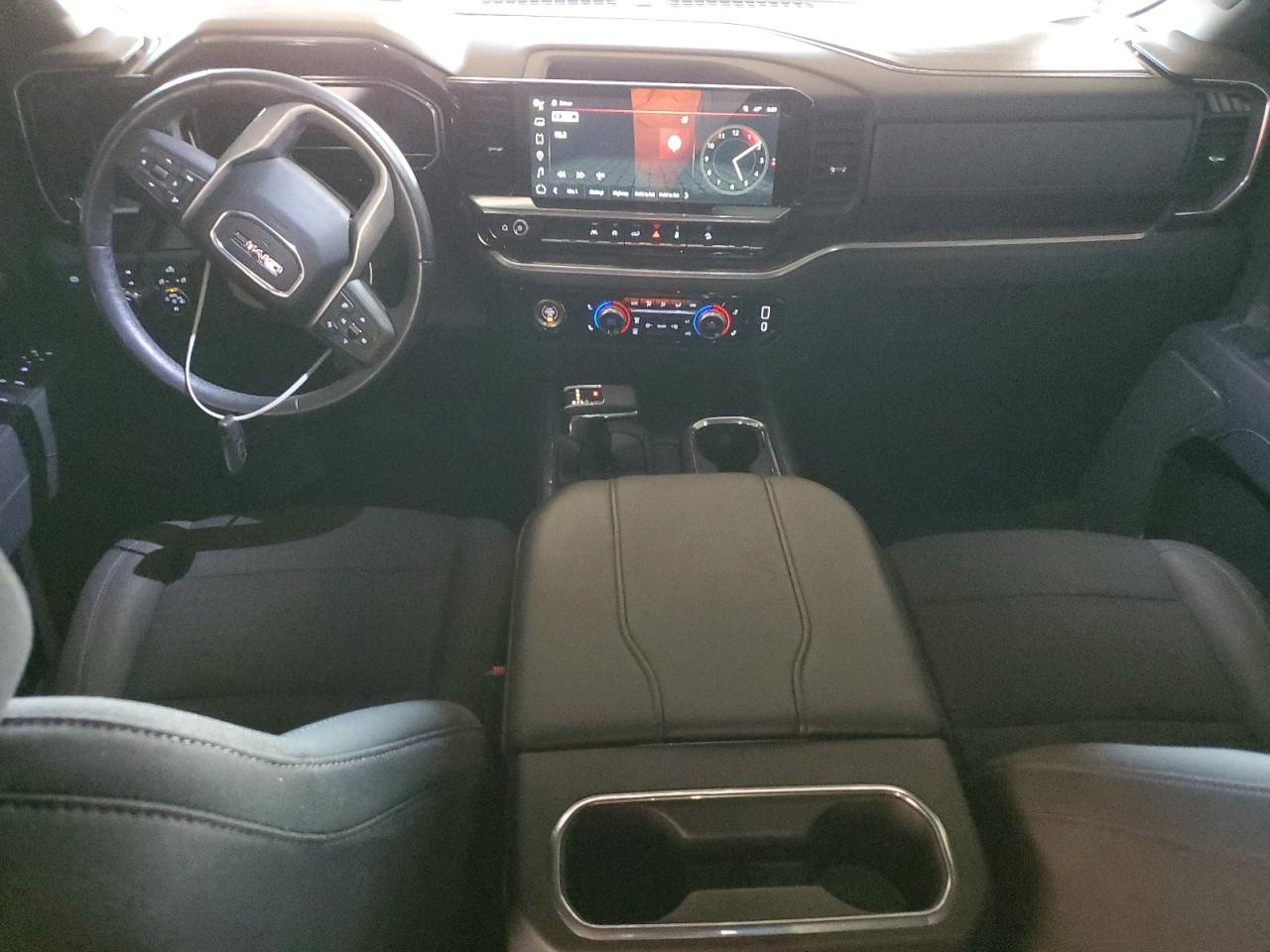 GMC Sierra K1500 Elevation Image 8