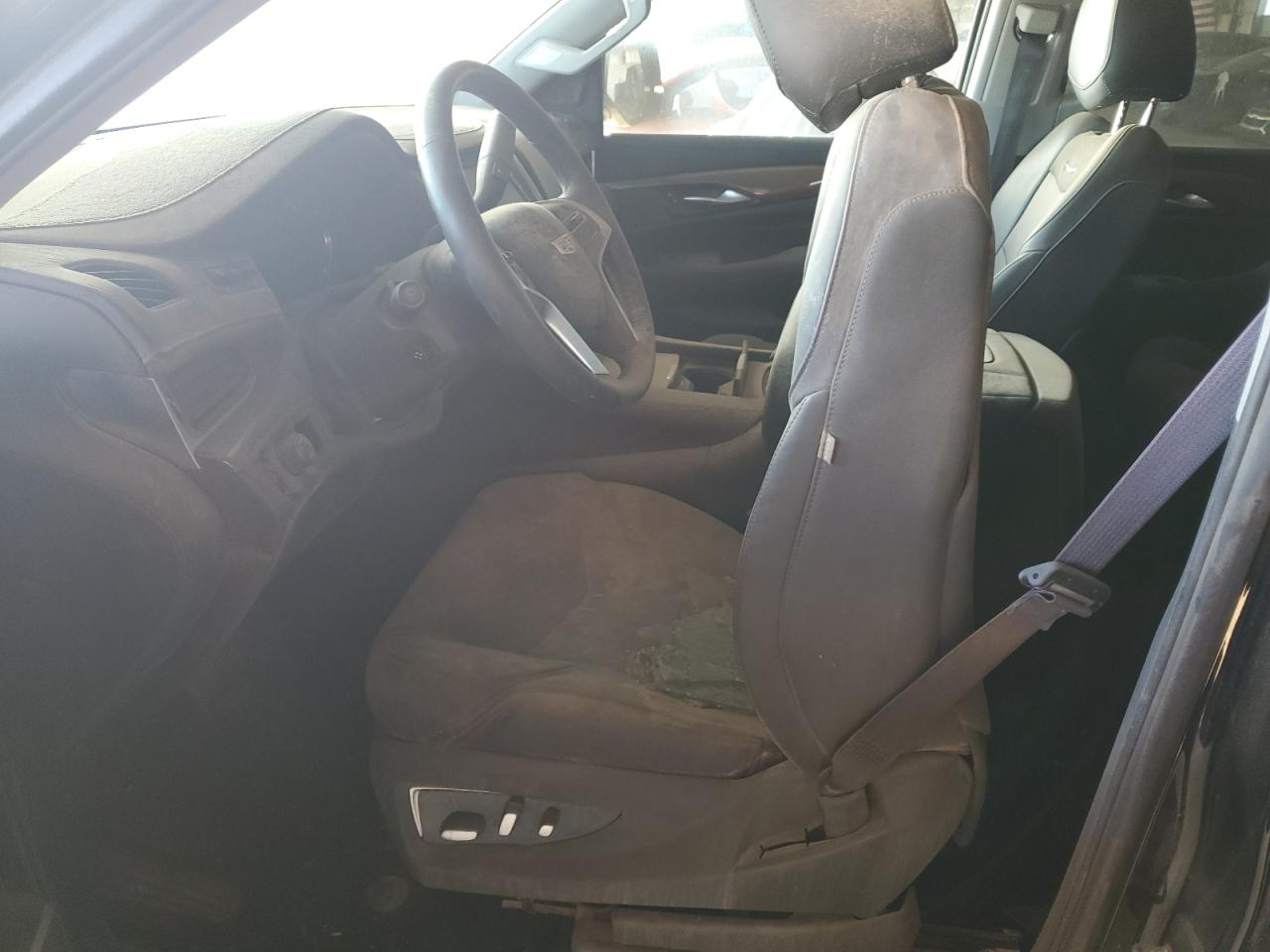 Cadillac Escalade Luxury Image 4