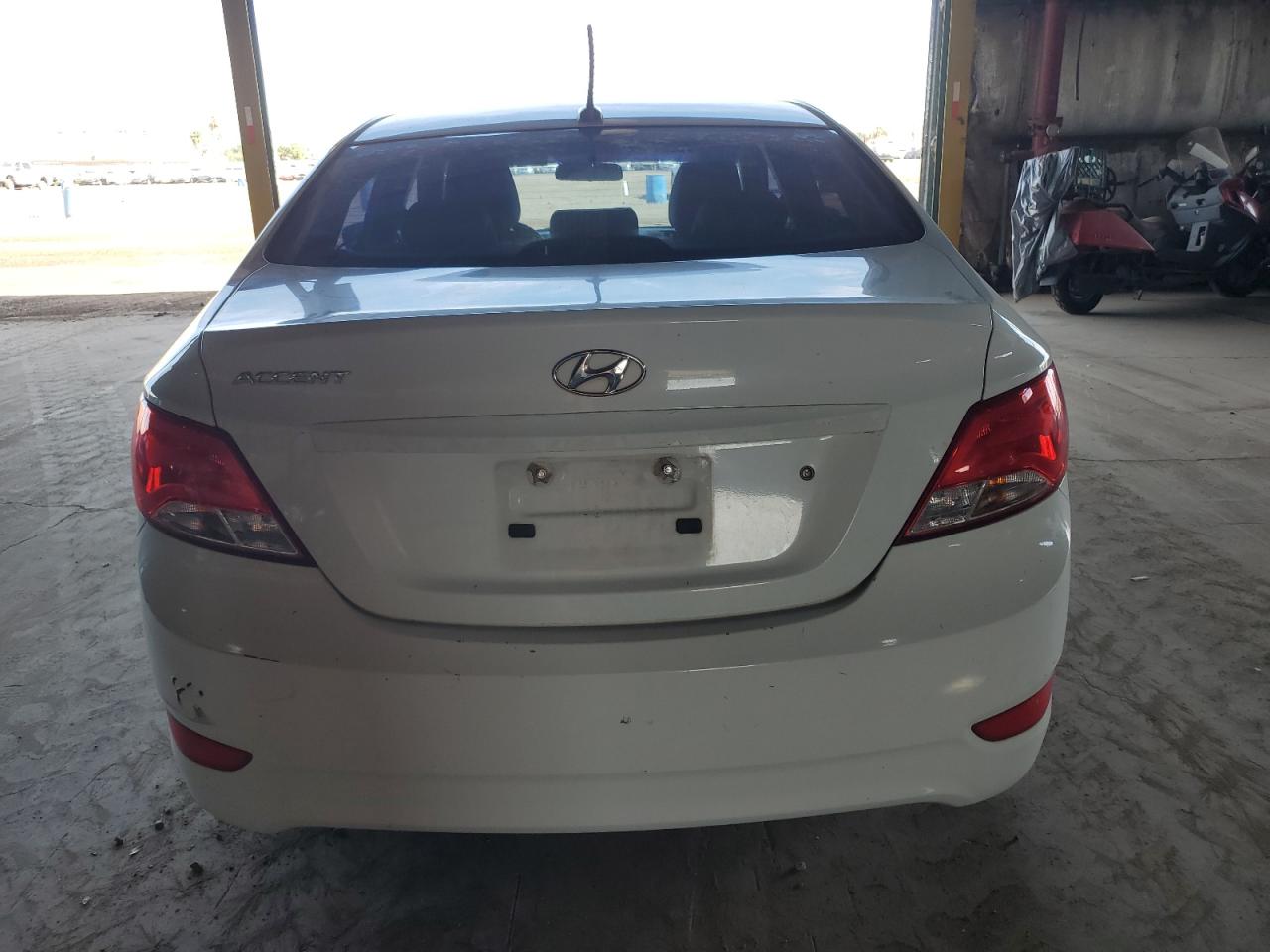 Hyundai ACCENT Se Image 8