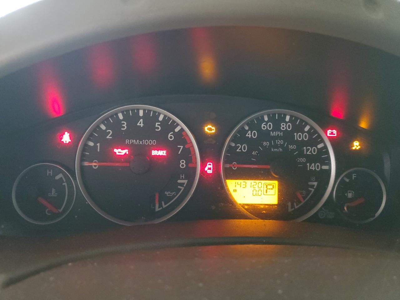 Nissan Pathfinder S Image 9