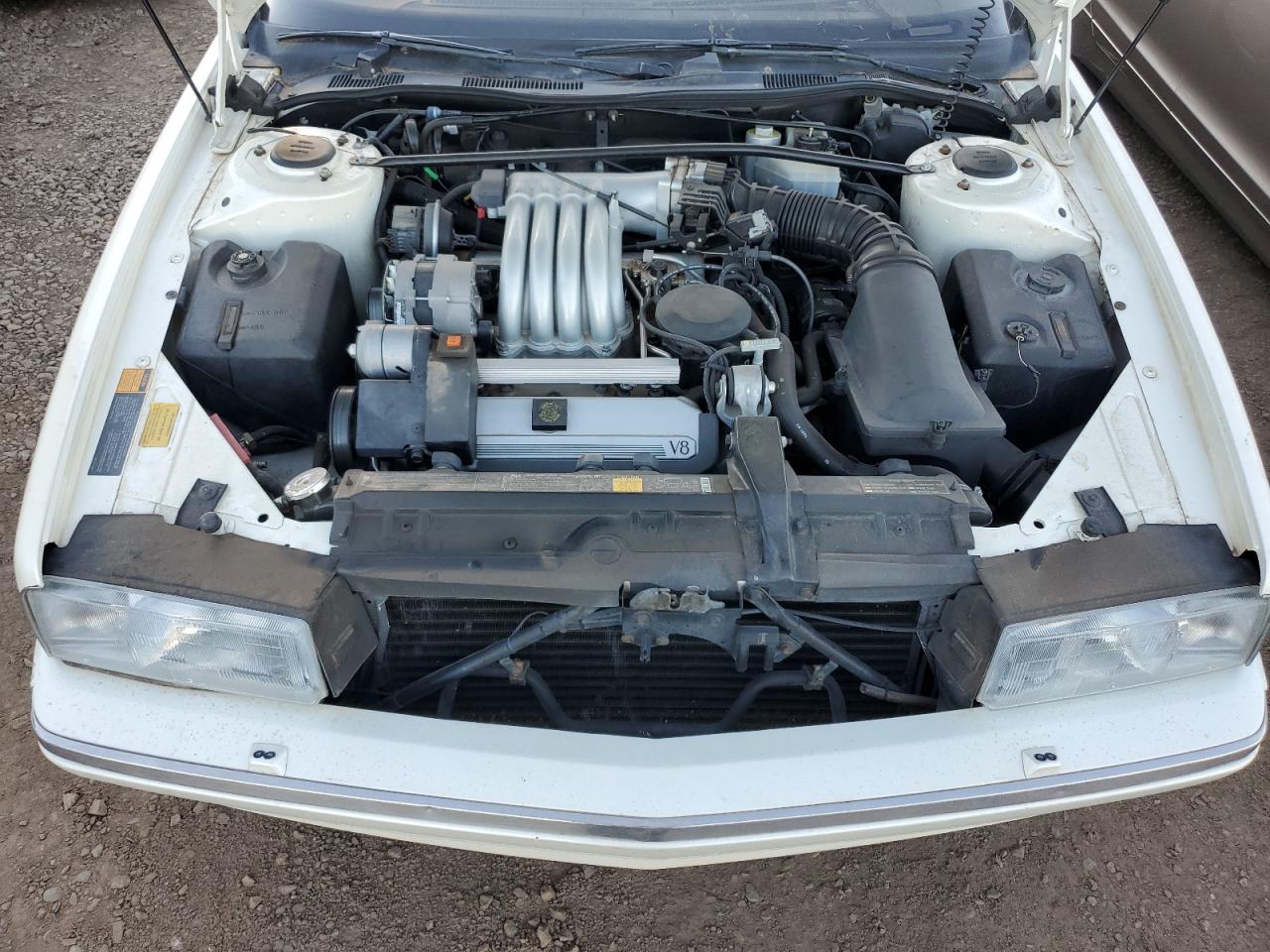 Cadillac Allante Image 10