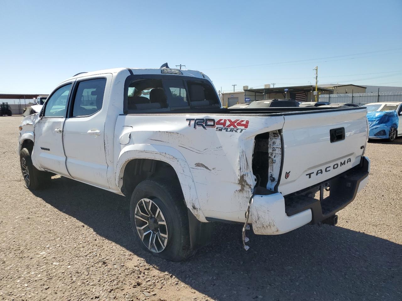 Toyota Tacoma Double Cab Image 2
