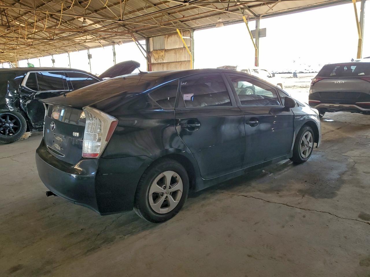 Toyota Prius Image 12