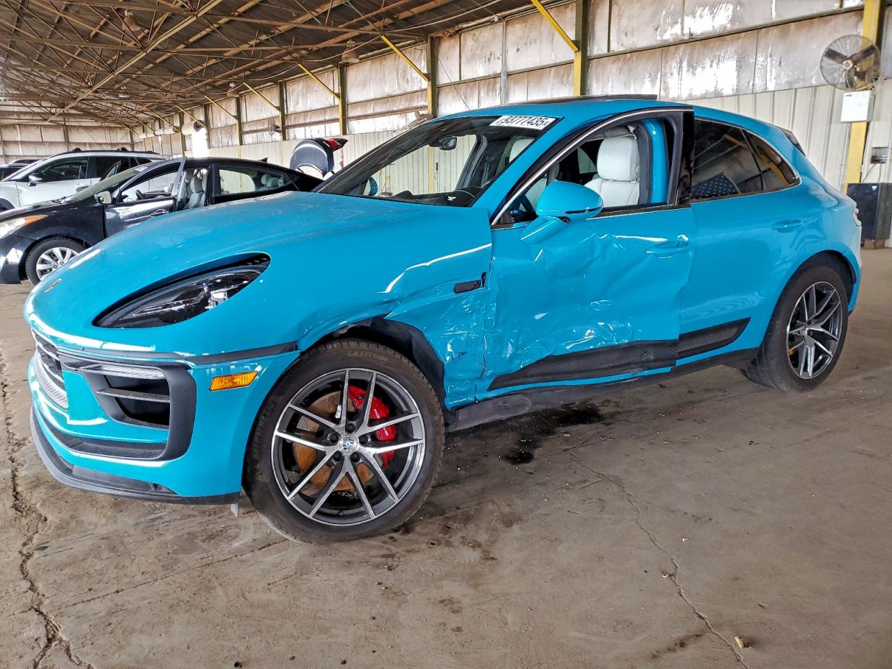 Porsche Macan S Image 1