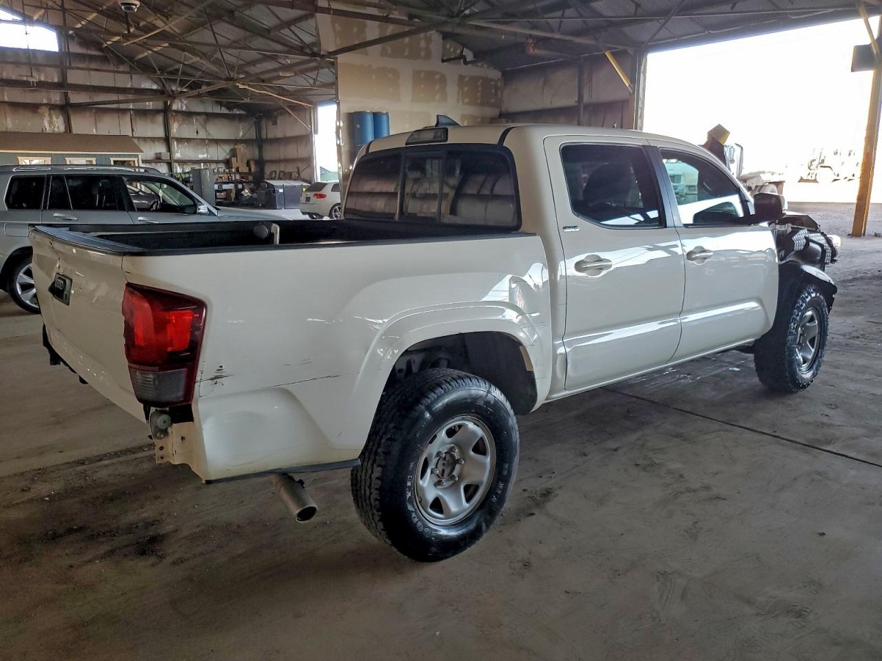 Toyota Tacoma Double Cab Image 9