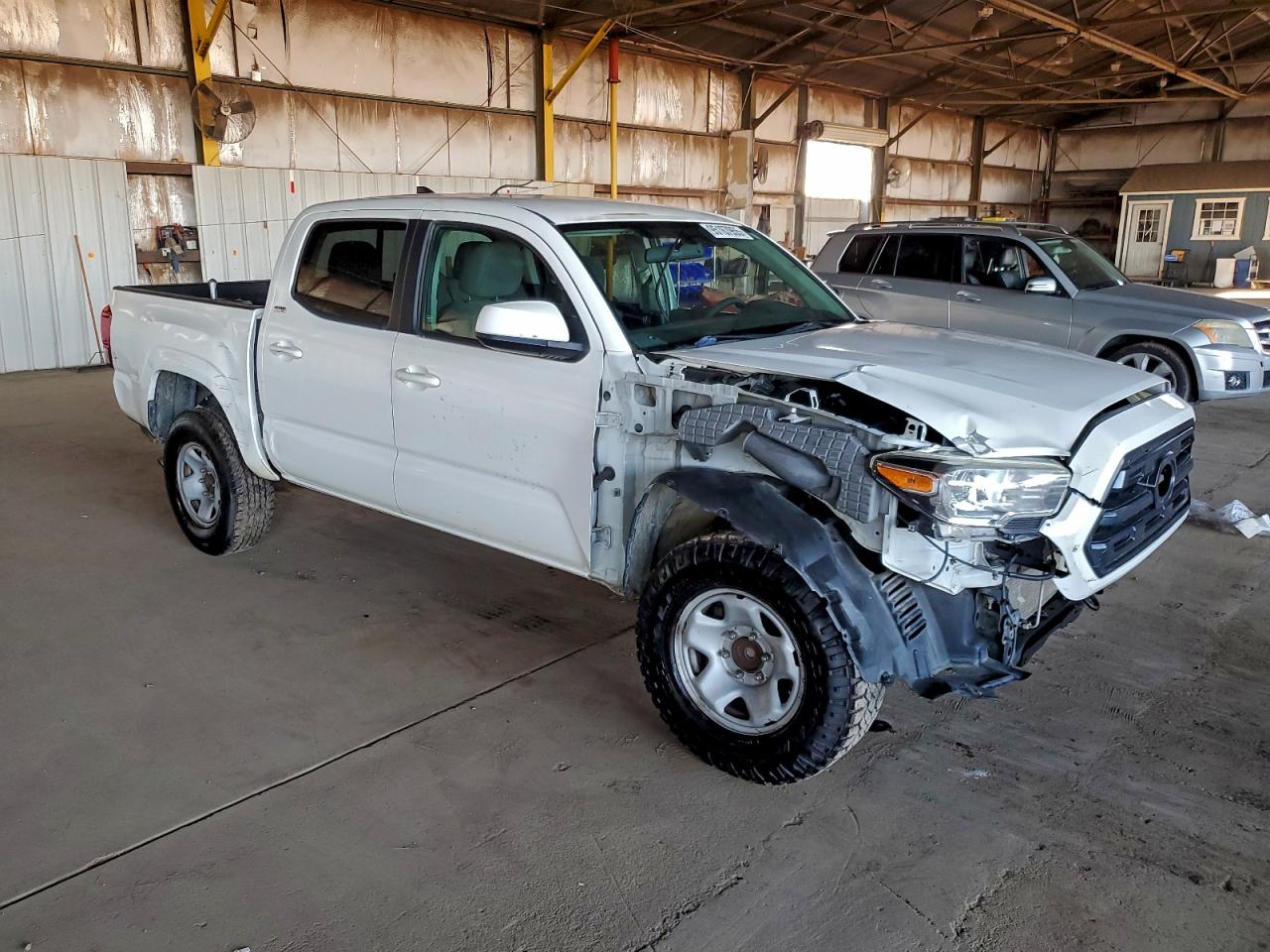 Toyota Tacoma Double Cab Image 4