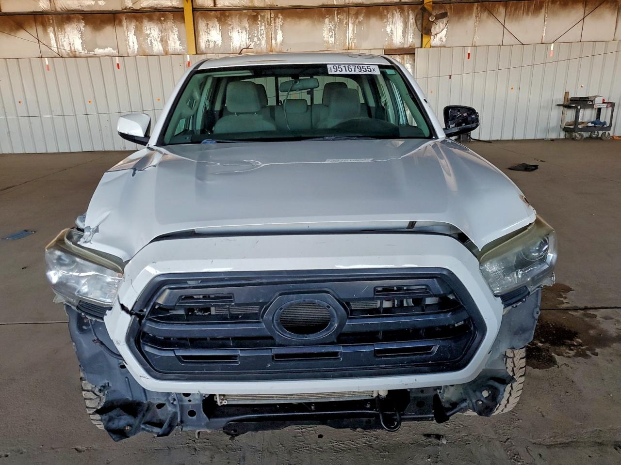 Toyota Tacoma Double Cab Image 3