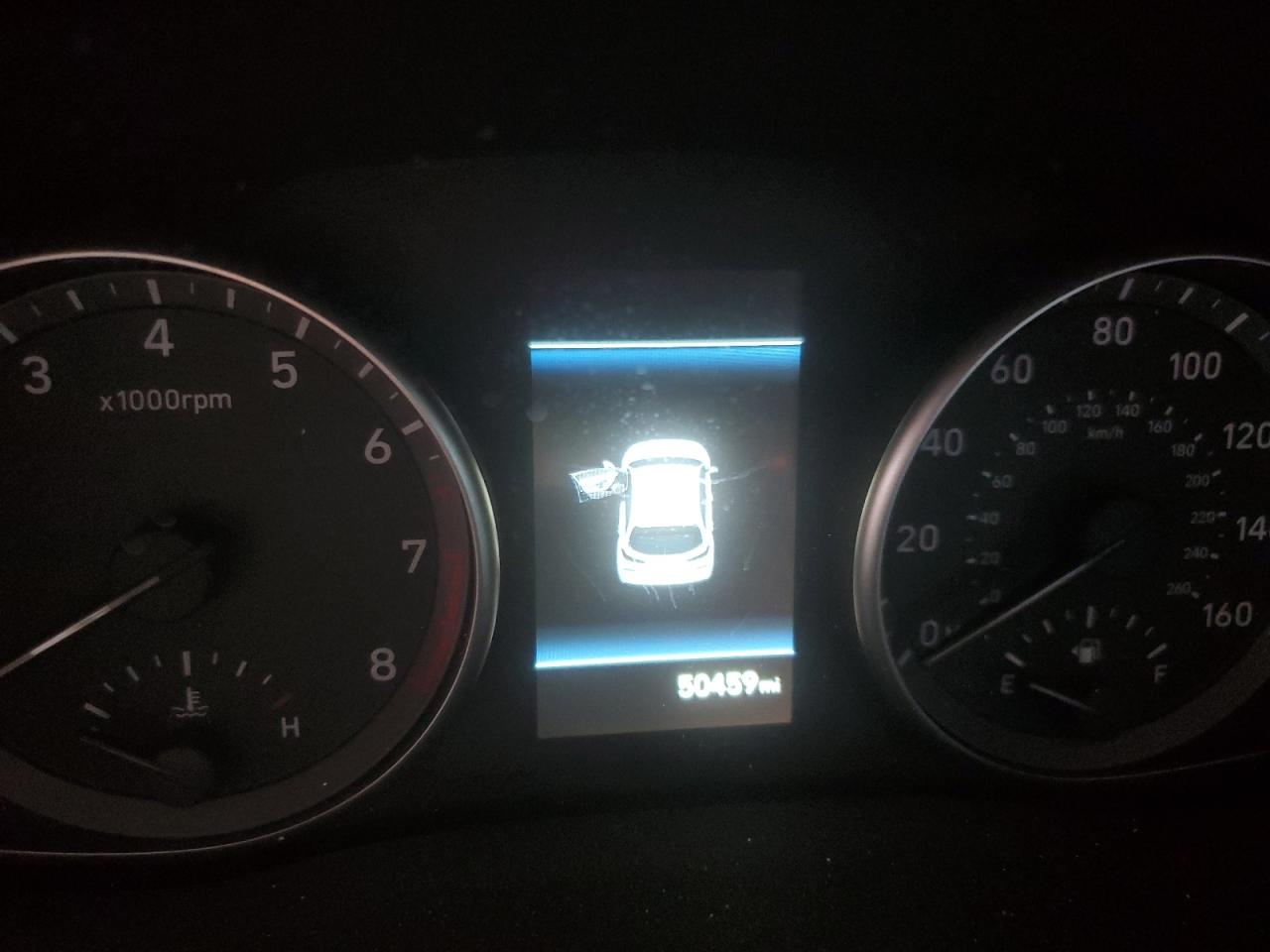 Hyundai ELANTRA Image 2