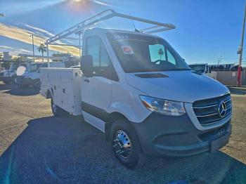  Salvage Mercedes-Benz Sprinter