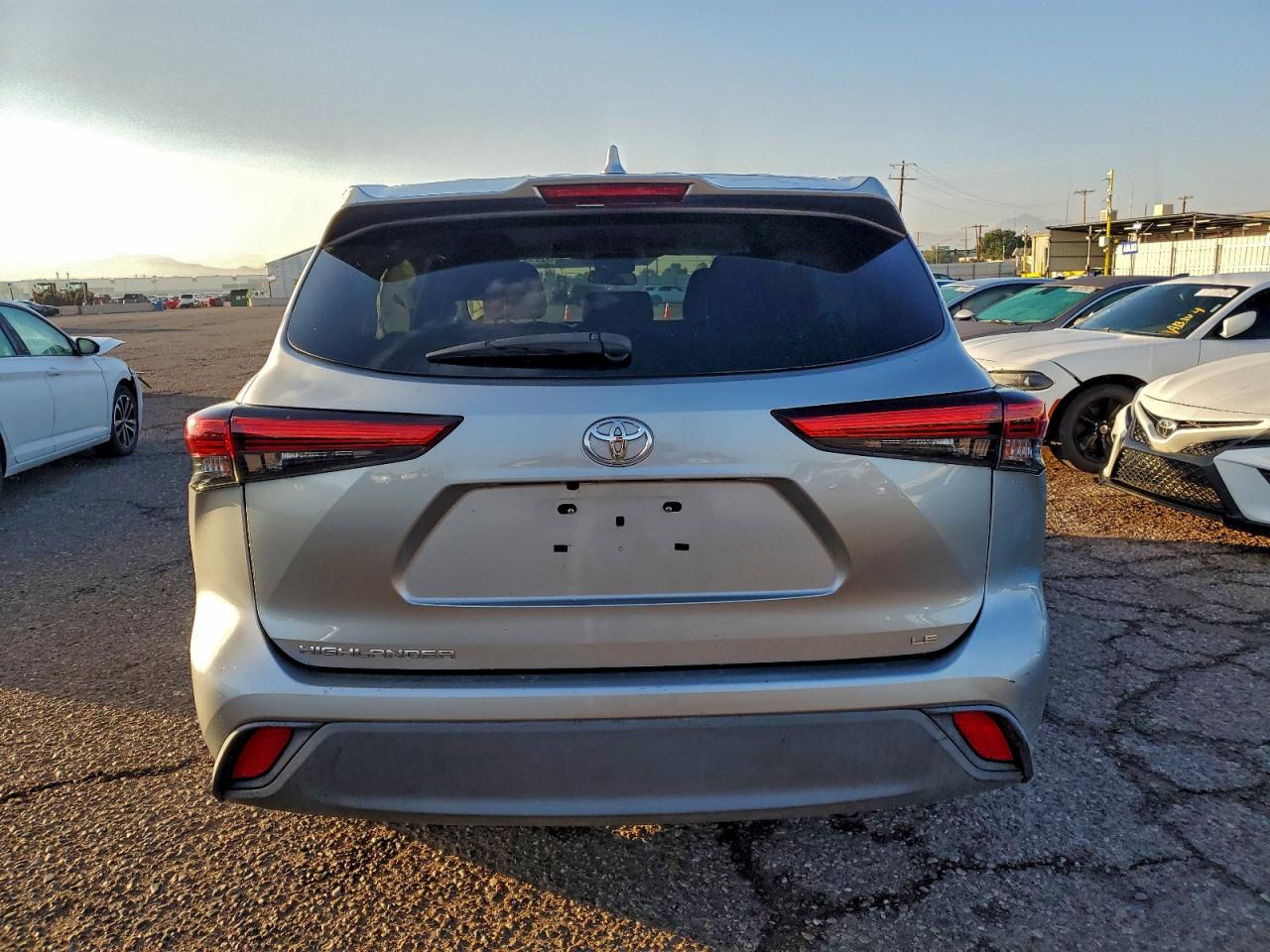 Toyota Highlander L Image 13