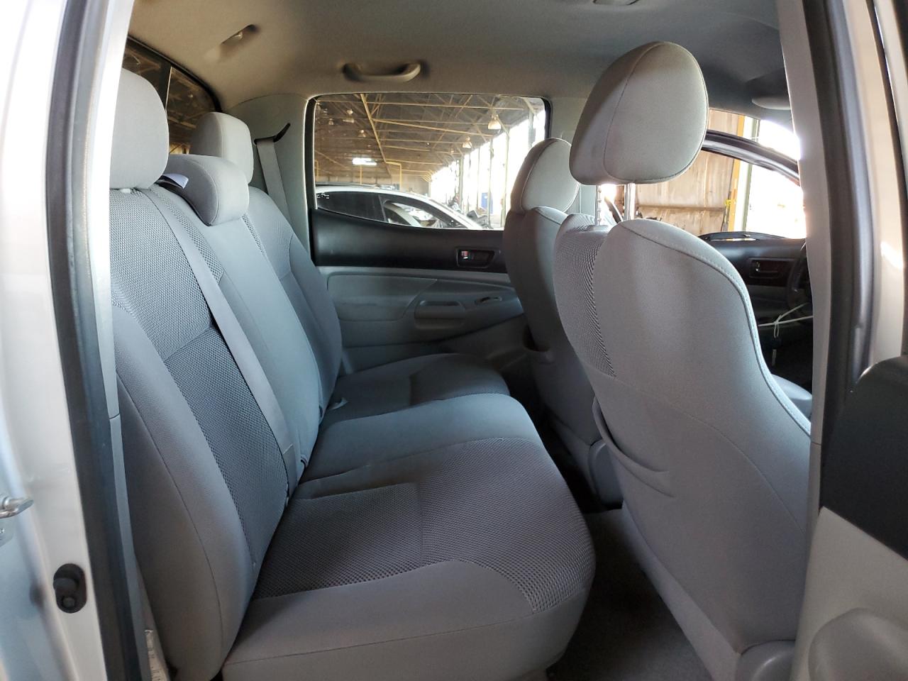 Toyota Tacoma Double Cab Image 9