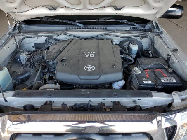 Toyota Tacoma Double Cab Image 8