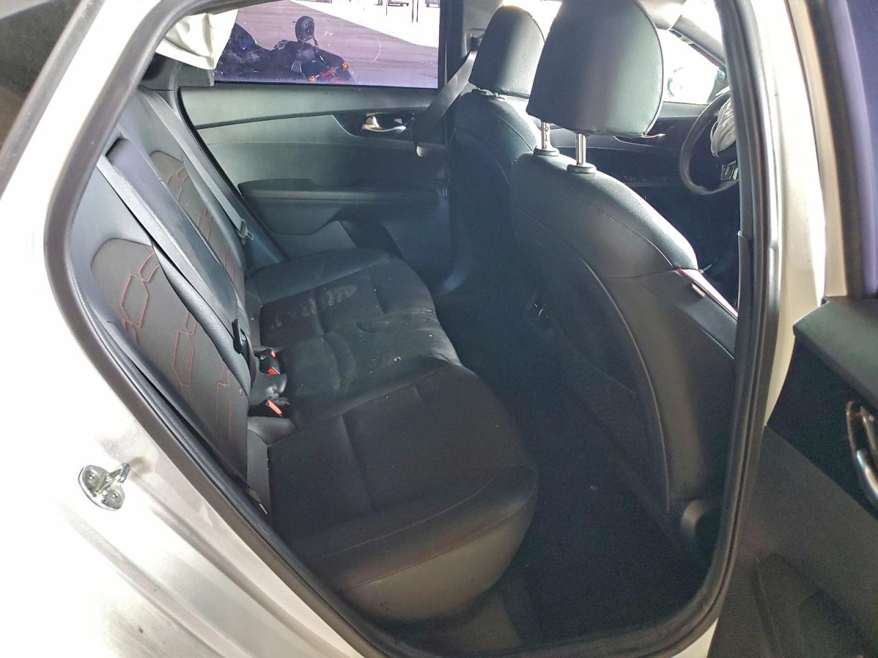 Kia Forte Gt Image 10