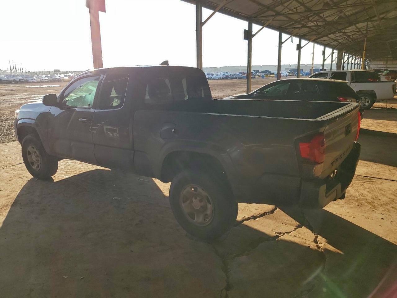 Toyota Tacoma Access Cab Image 12