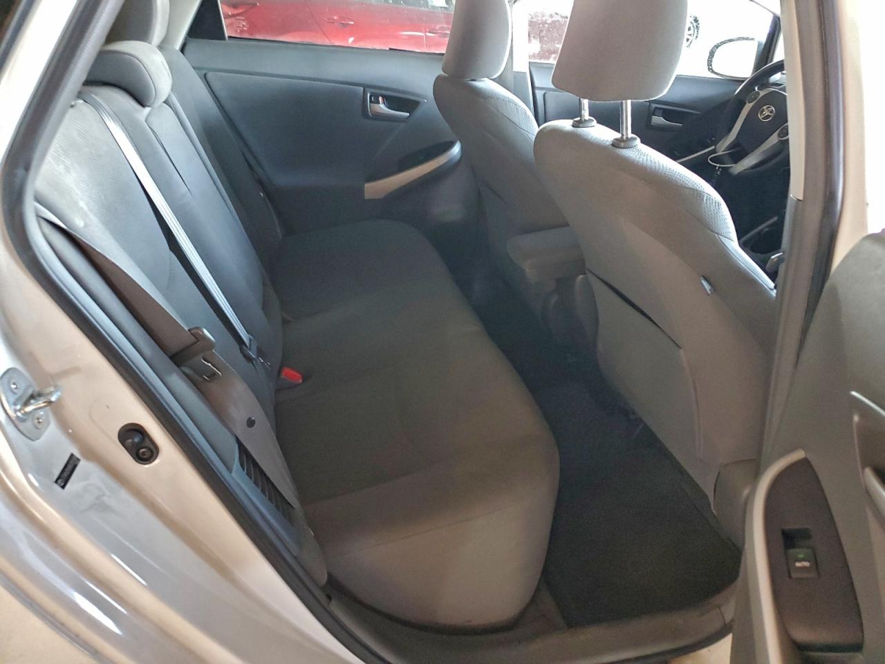 Toyota Prius Image 11