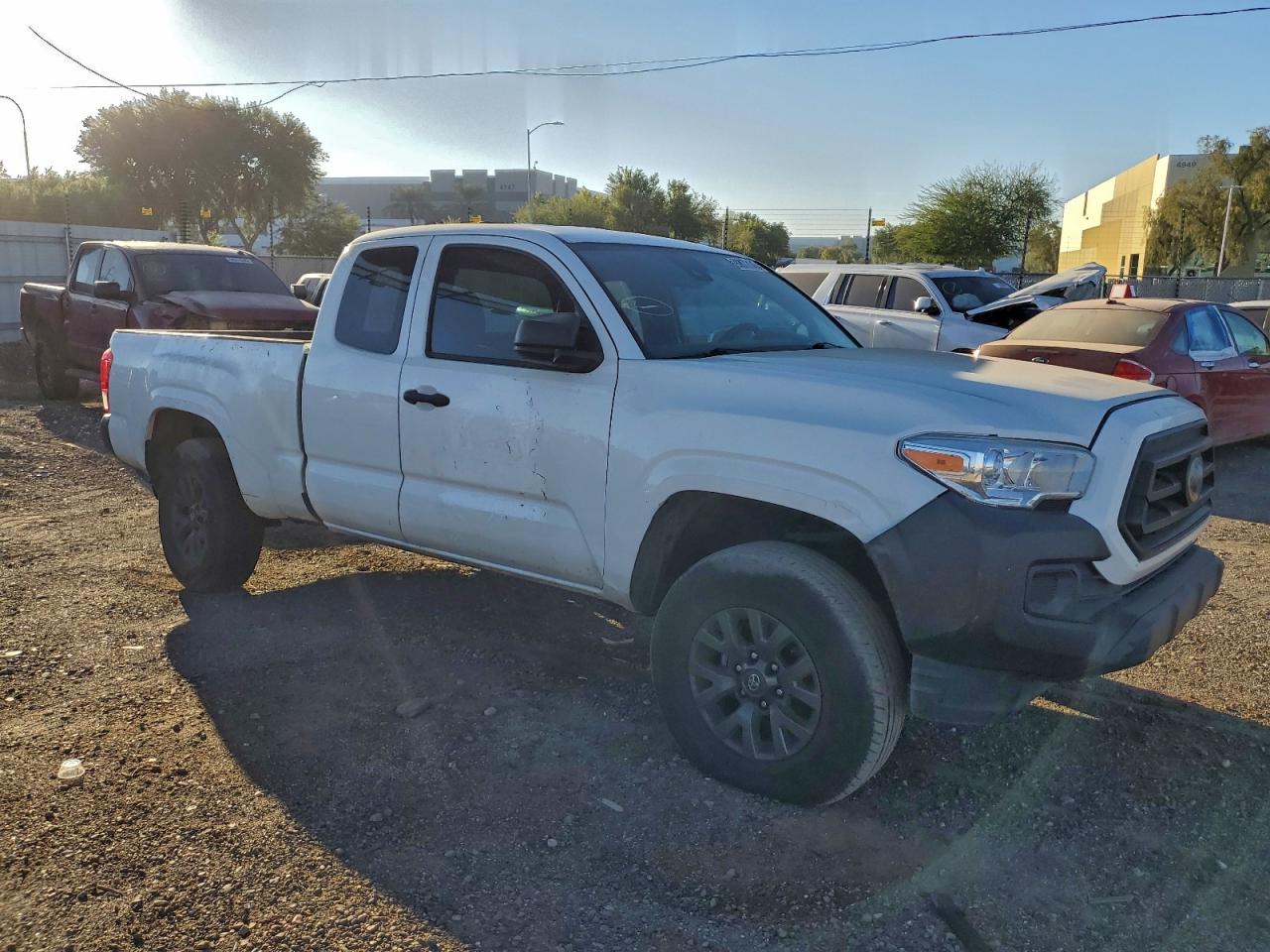 Toyota Tacoma Access Cab Image 3