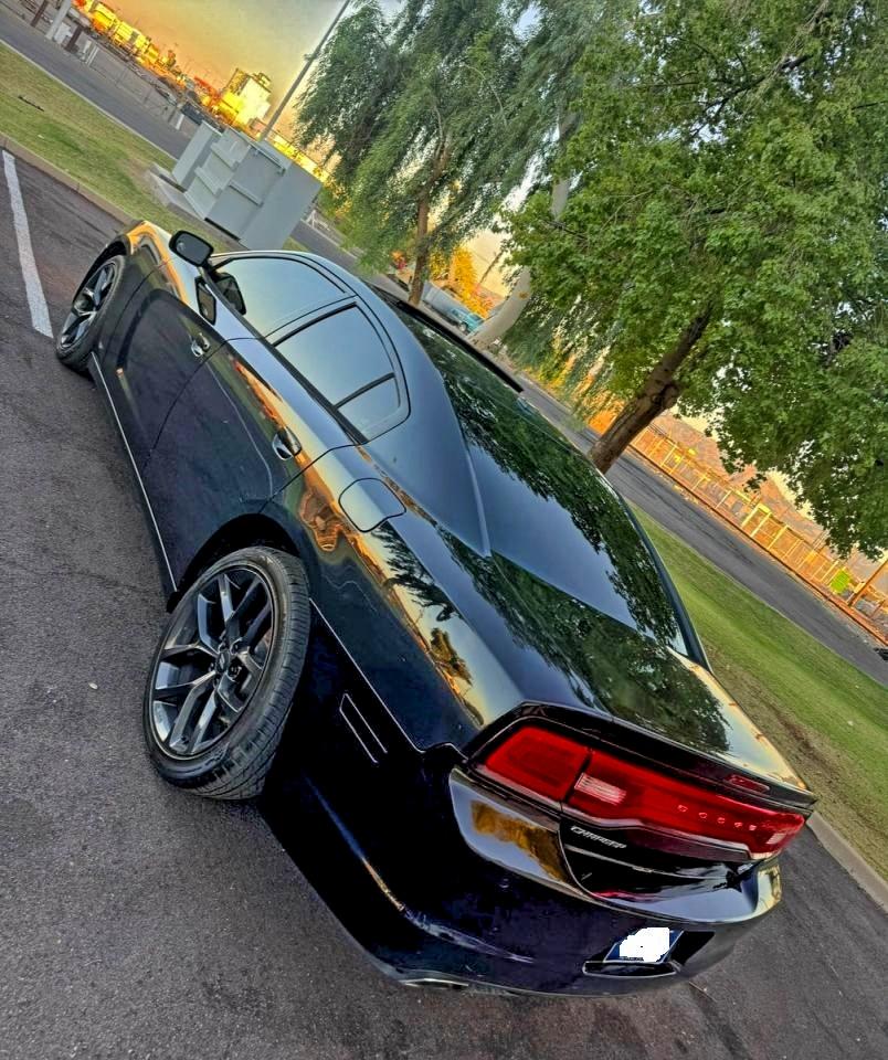 Dodge Charger R/t Image 2