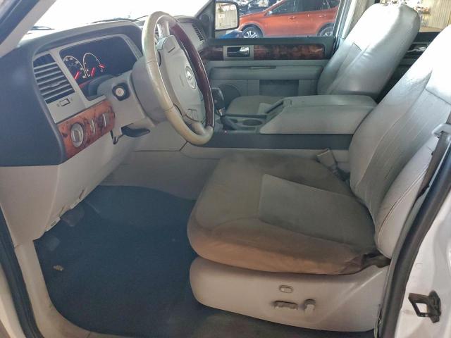 Lincoln Navigator Image 2