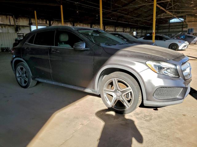 Mercedes-Benz GLA 250 4matic Image 10