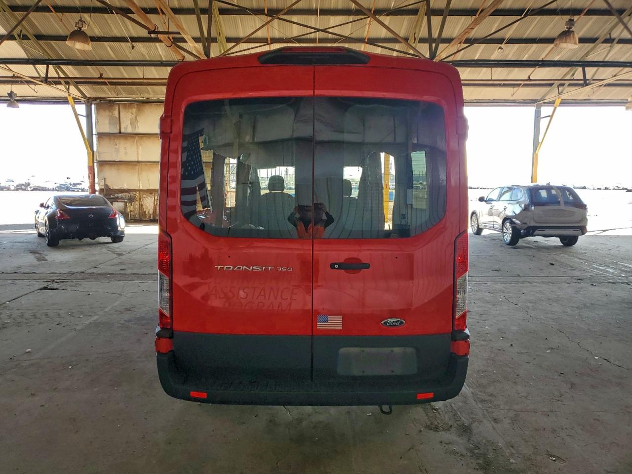 Ford Transit T-350 Image 4