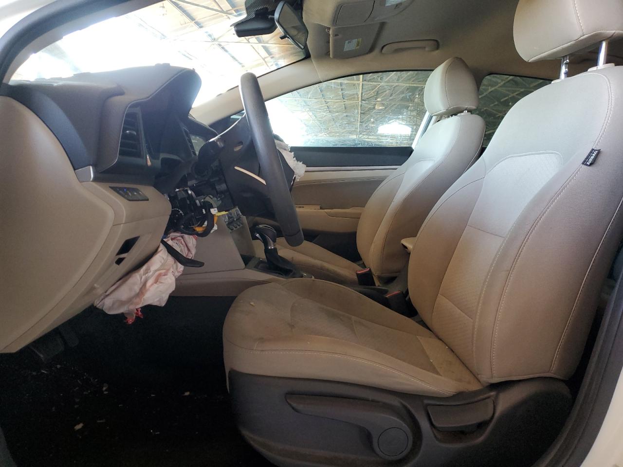 Hyundai ELANTRA Sel Image 10