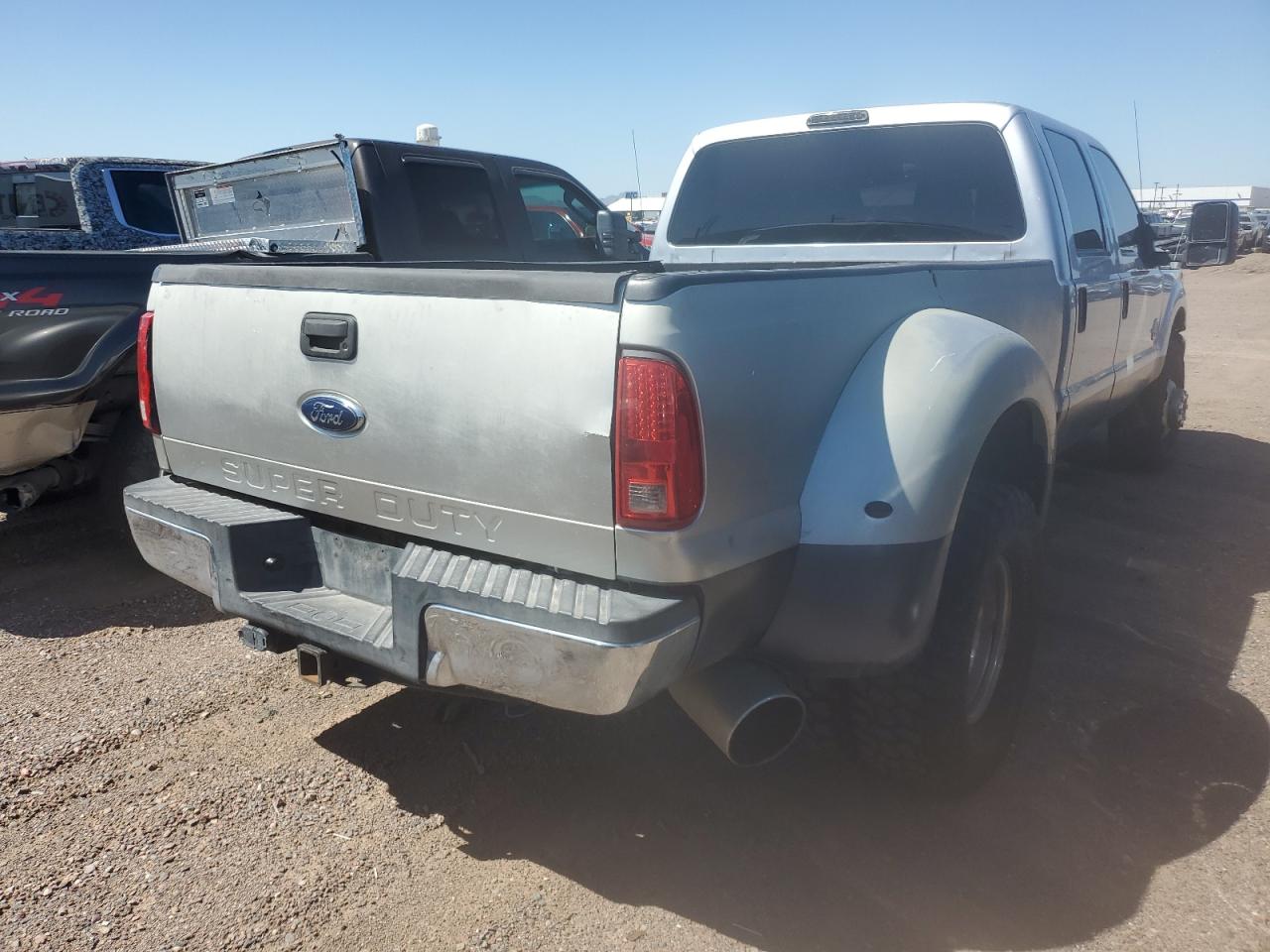 Ford F-350 Super Duty Image 7