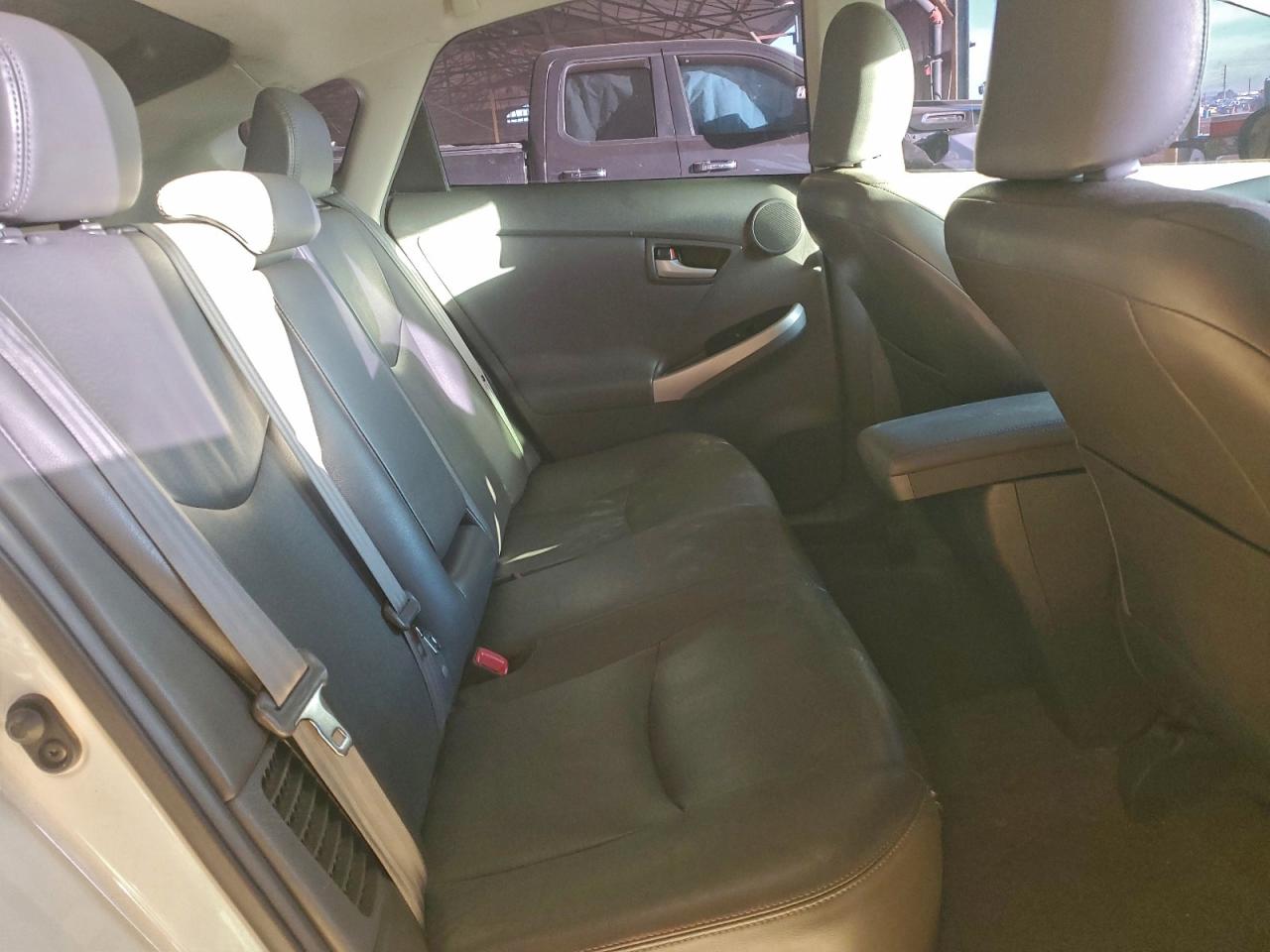 Toyota Prius Image 12