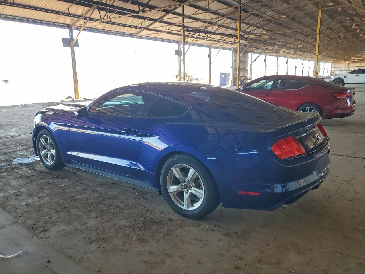 Ford Mustang Image 2