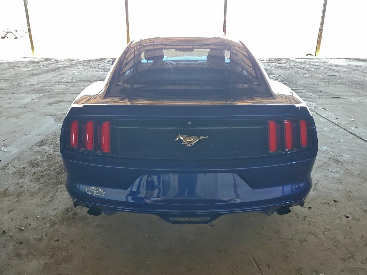 Ford Mustang Image 5