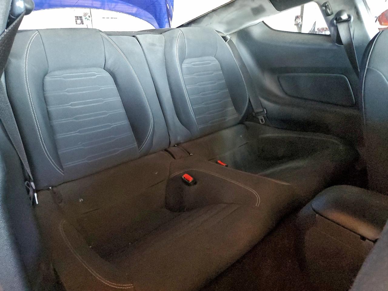 Ford Mustang Image 6