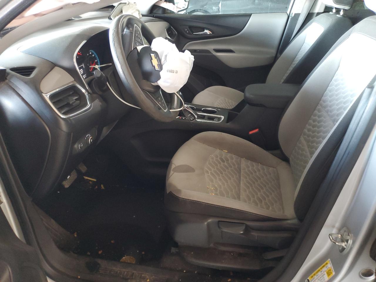 Chevrolet Equinox Ls Image 8