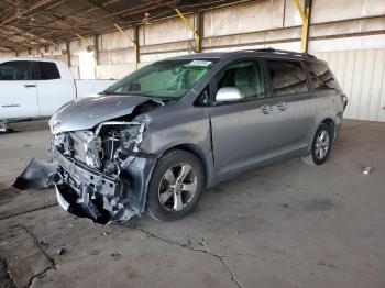  Salvage Toyota Sienna