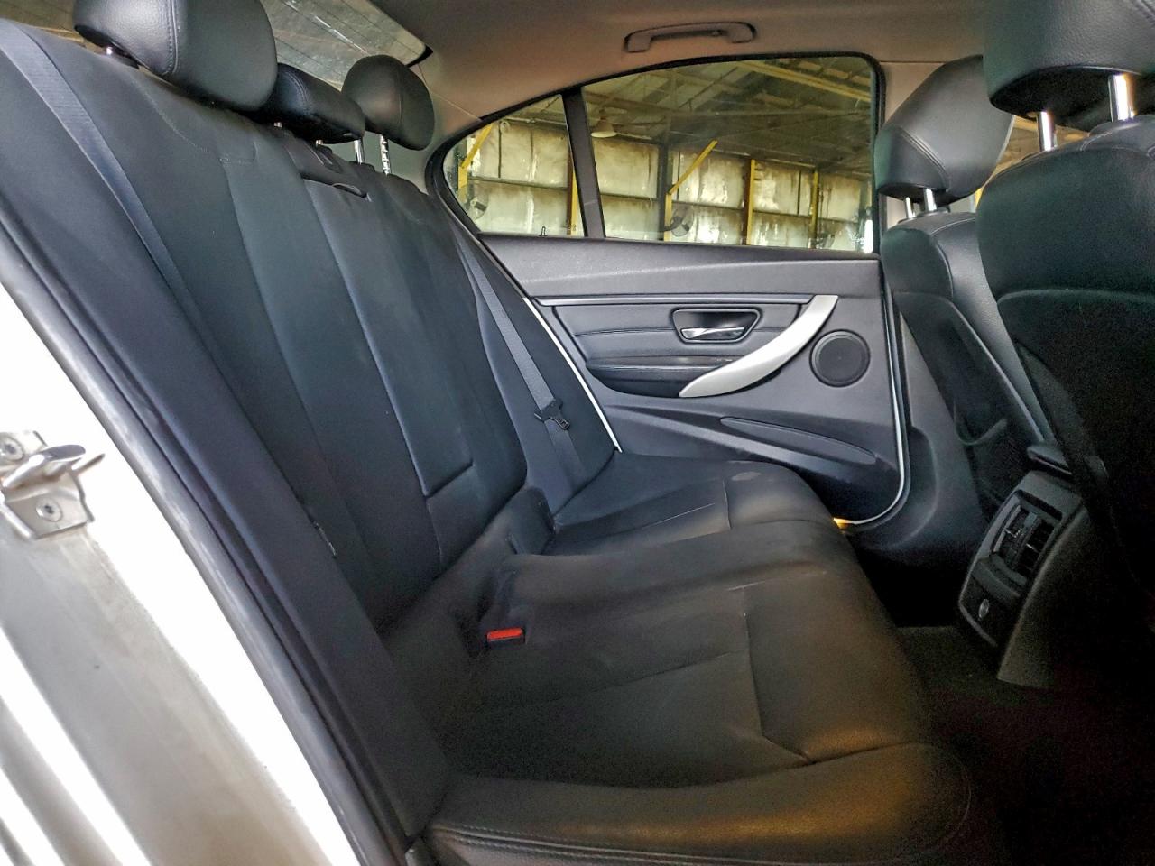 BMW 3 Series Xi Image 12