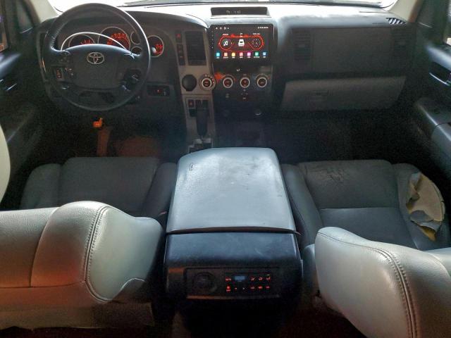 Toyota Sequoia Sr5 Image 10