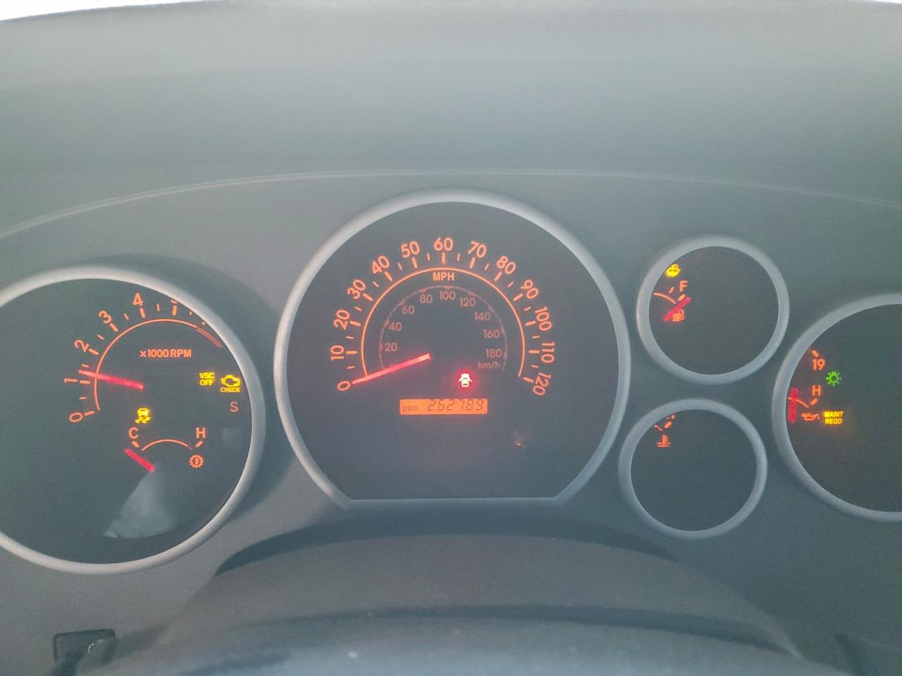 Toyota Sequoia Sr5 Image 4