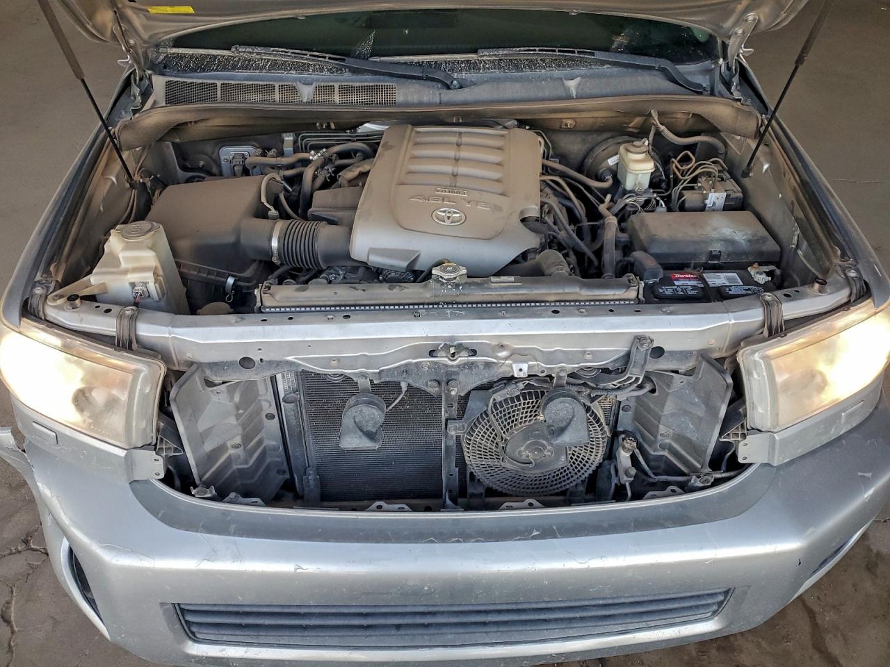 Toyota Sequoia Sr5 Image 7