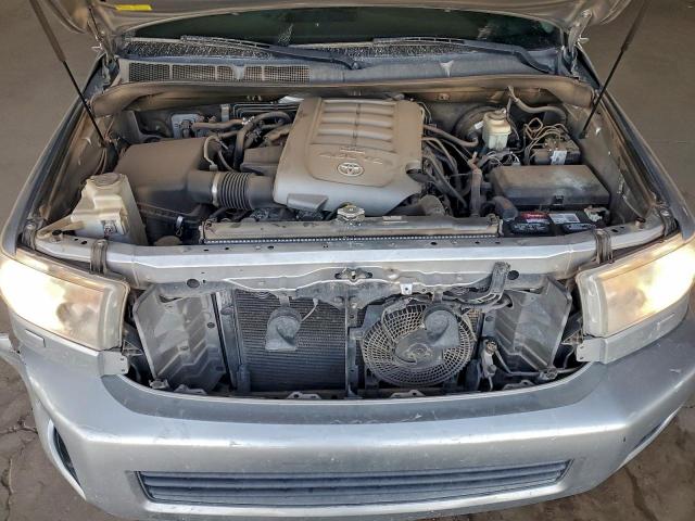 Toyota Sequoia Sr5 Image 7