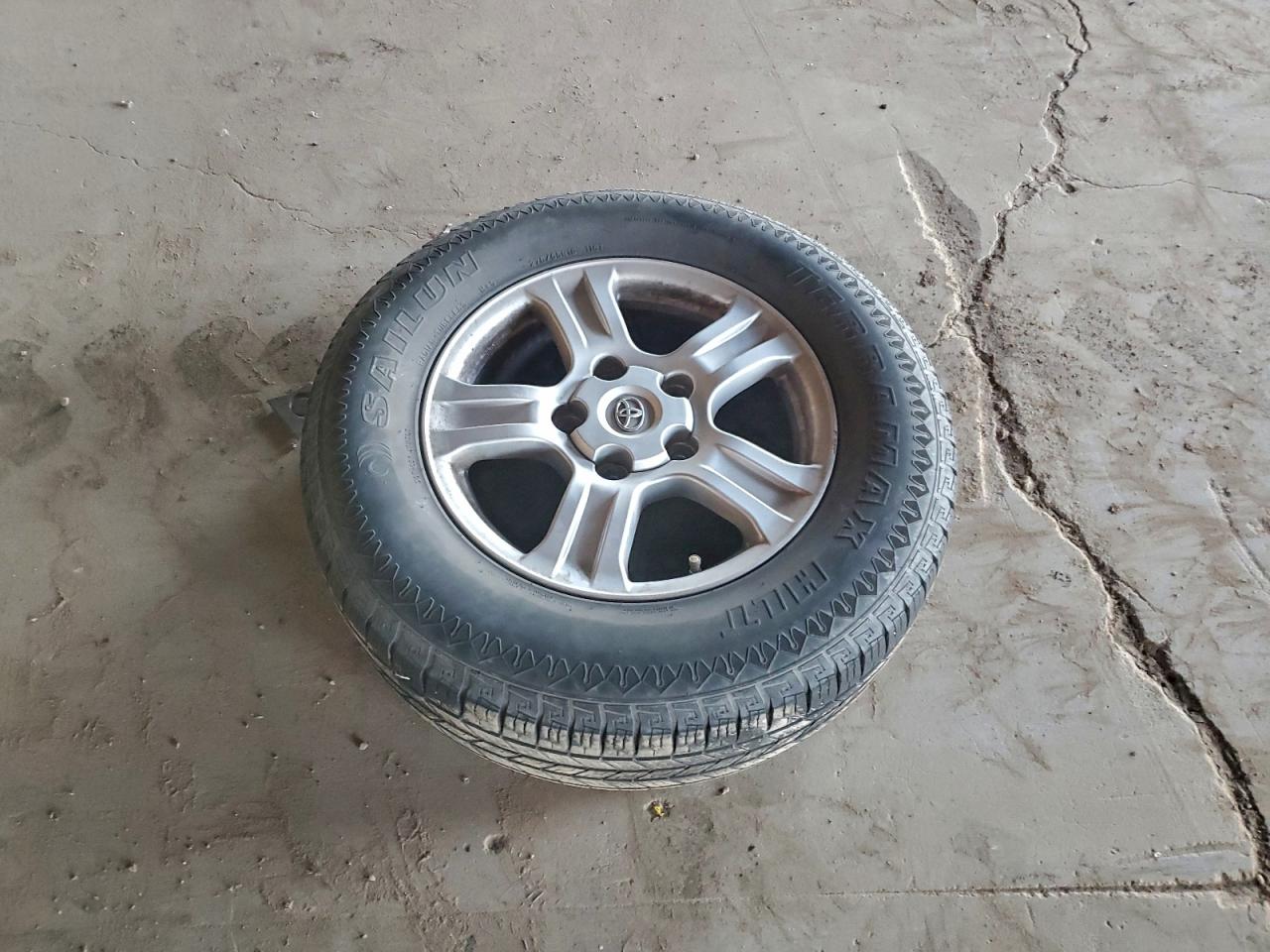 Toyota Sequoia Sr5 Image 9