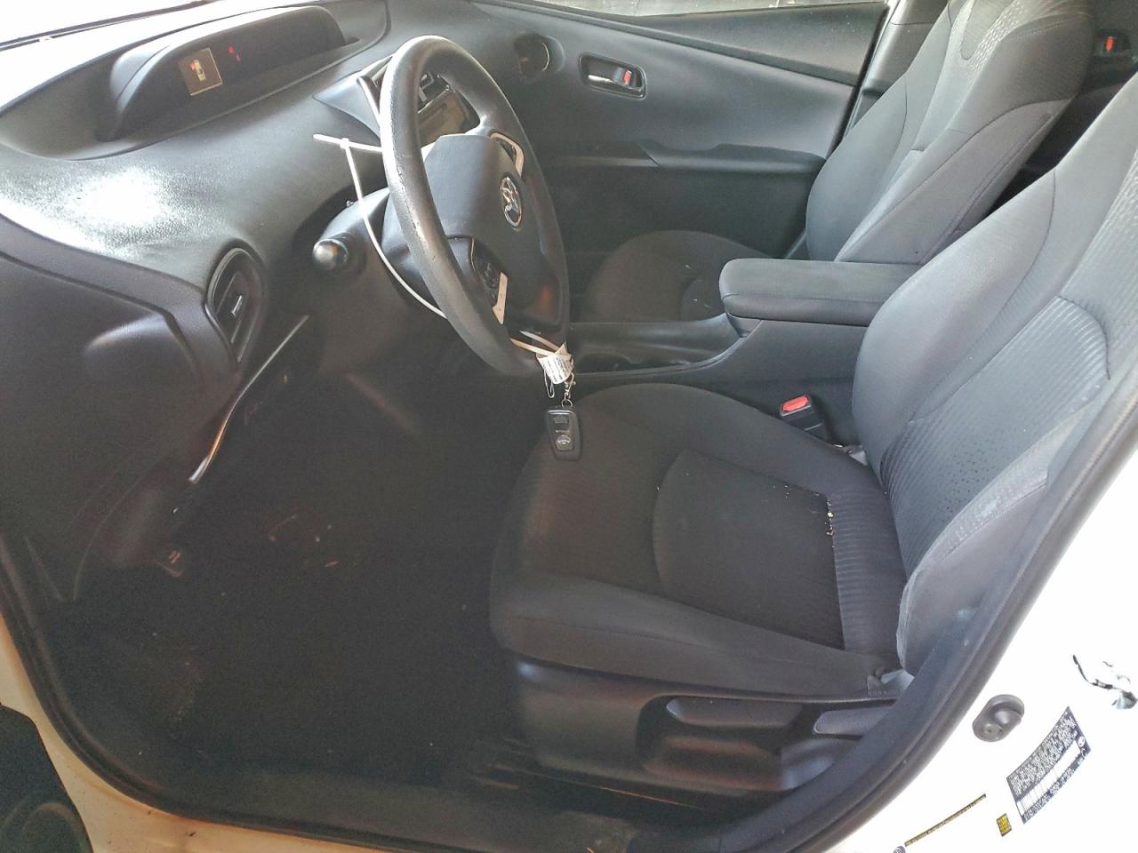 Toyota Prius Image 8