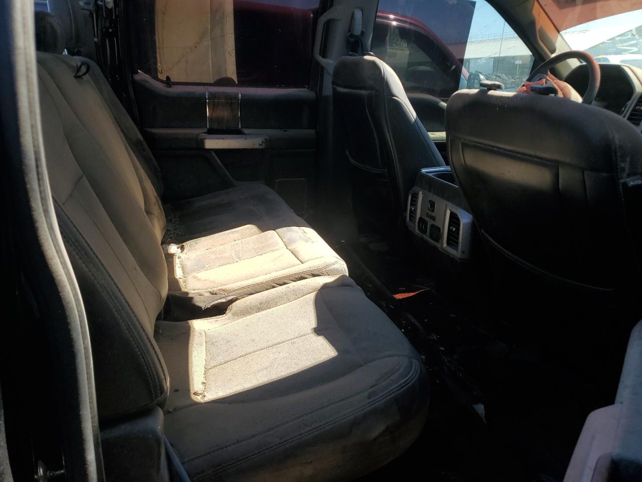 Ford F-150 Supercrew Image 12