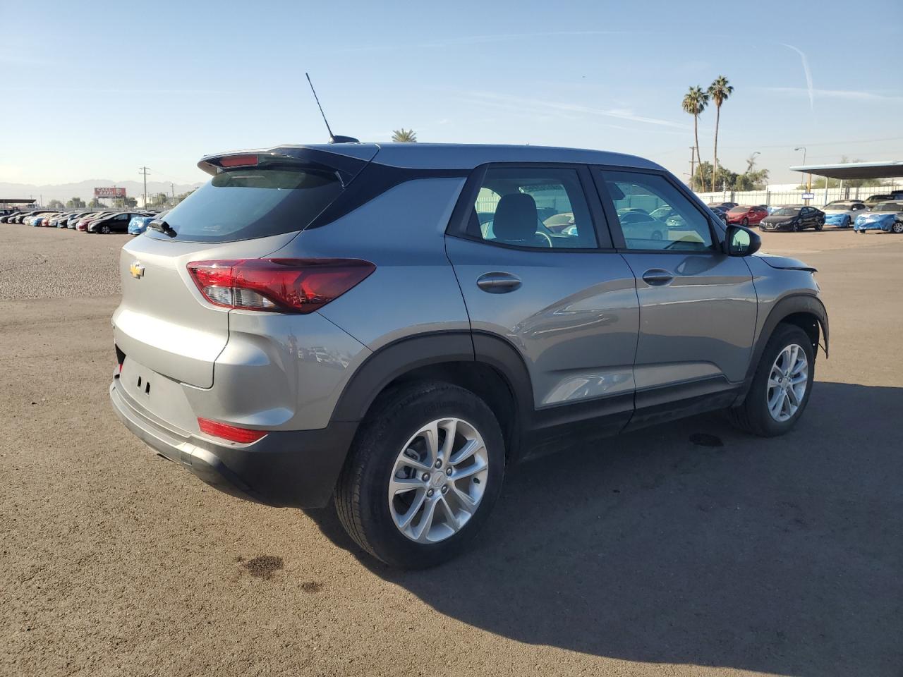 Chevrolet Trailblazer Ls Image 2